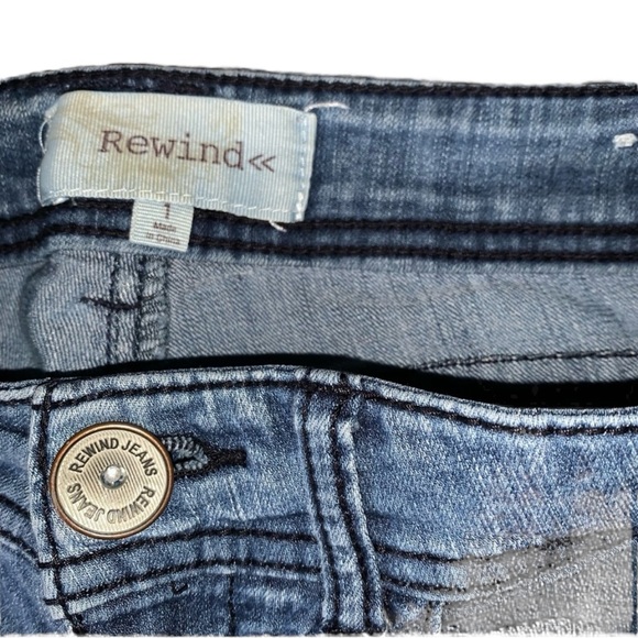 Size 1 Rewind Light Blue Denim Midrise Straight Leg Stretchy 5 Pocket Jeans - Picture 4 of 5